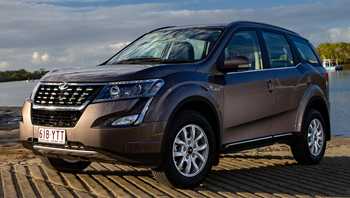 2018 Mahindra XUV500