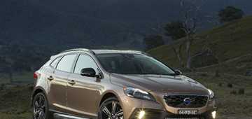 2013 VOLVO V40 5D HATCHBACK