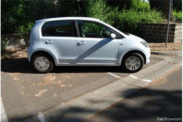 2013 VOLKSWAGEN UP! 5D HATCHBACK