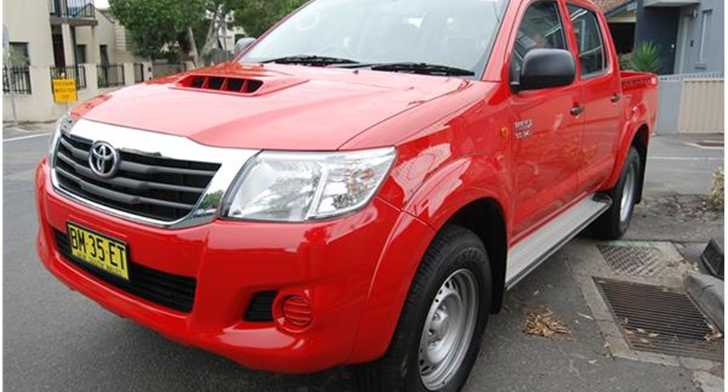 2012 TOYOTA HILUX DUAL CAB P/UP SR 4X4