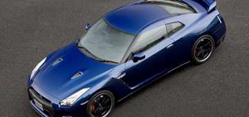 2011 NISSAN GT-R