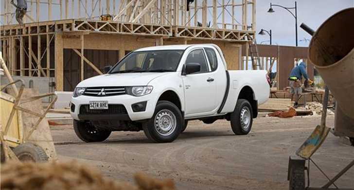 2011 MITSUBISHI TRITON CLUB CAB UTILITY GLX 4X4