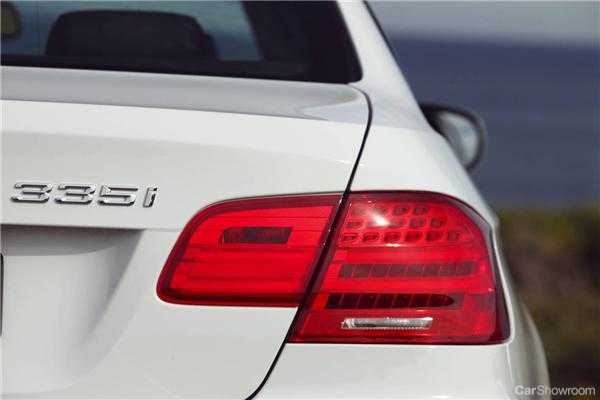 2011 BMW 3 2D COUPE 35I M SPORT