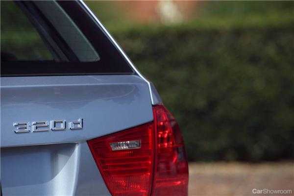 2010 BMW 3 4D WAGON