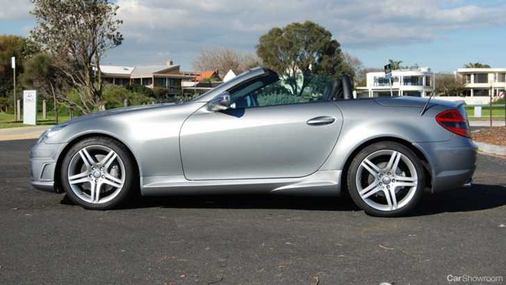 2010 MERCEDES-BENZ SLK 2D CONVERTIBLE 300