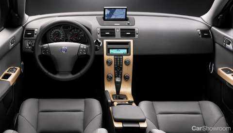2010 VOLVO S40