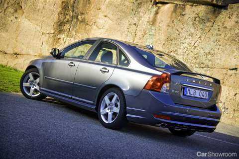 2010 VOLVO S40