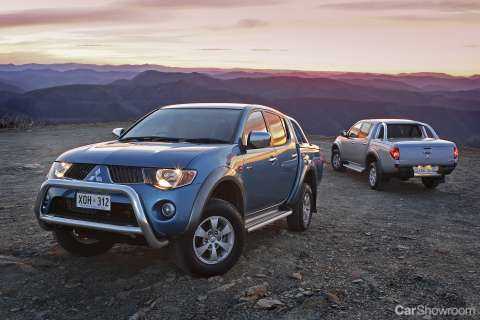 2009 MITSUBISHI PAJERO