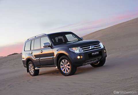 2009 MITSUBISHI PAJERO