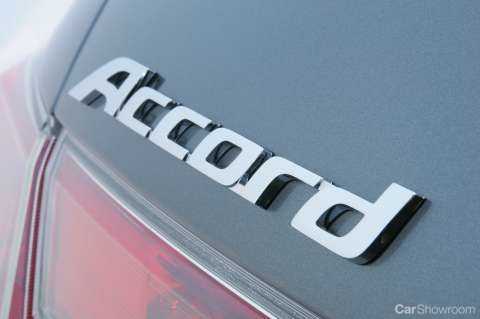 2010 HONDA ACCORD
