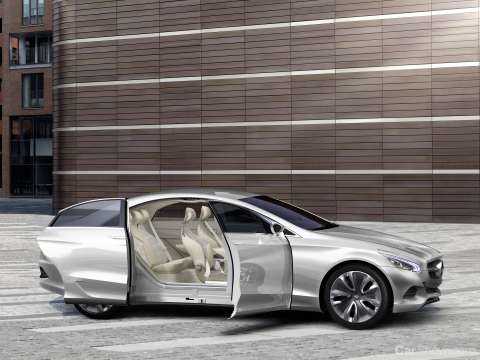 2010 MERCEDES-BENZ