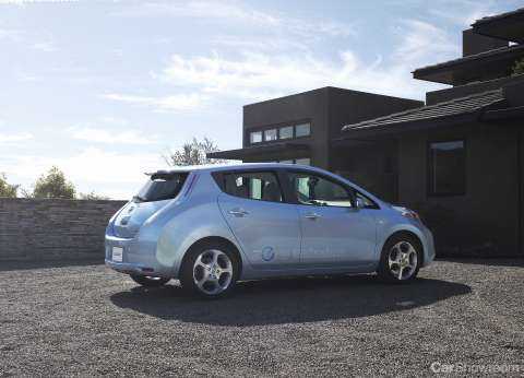 2010 NISSAN