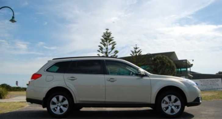 2010 SUBARU OUTBACK