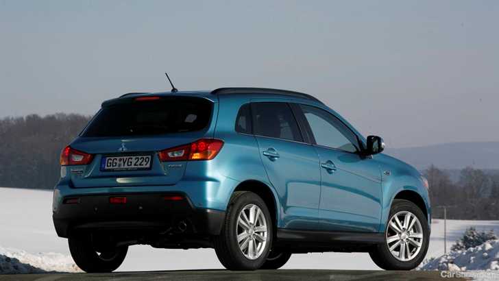2010 MITSUBISHI