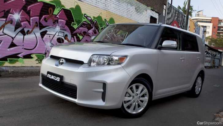 2010 TOYOTA