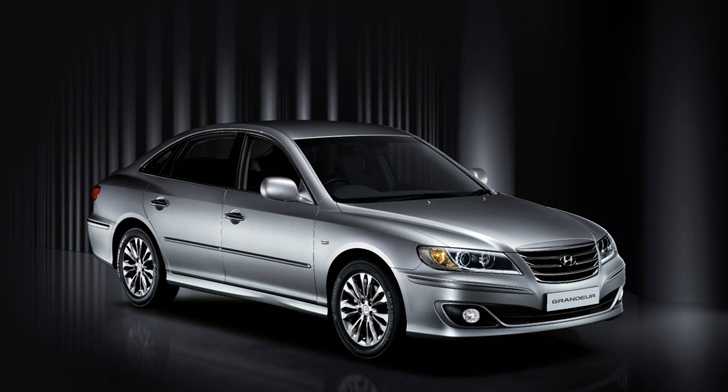2010 HYUNDAI GRANDEUR 4D SEDAN