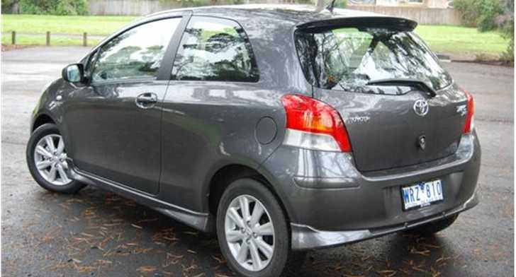 2010 TOYOTA TARAGO
