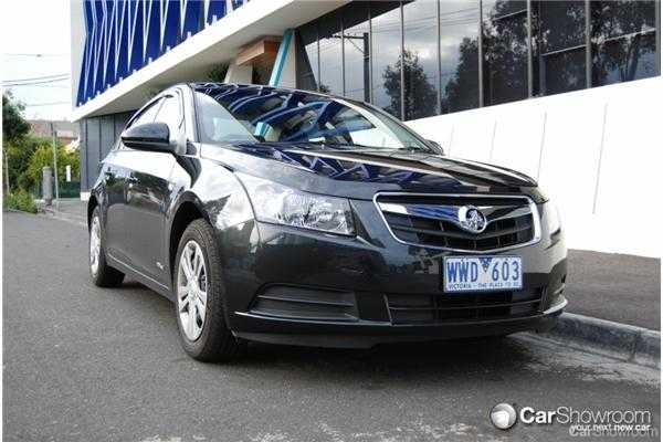 2010 HOLDEN CRUZE 4D SEDAN