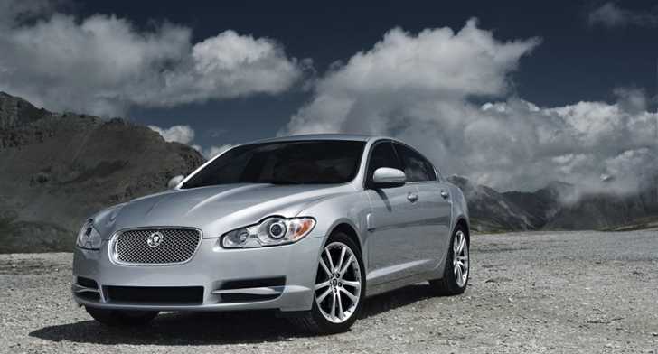 2010 JAGUAR XF 4D SEDAN