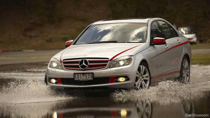 2010 MERCEDES-BENZ