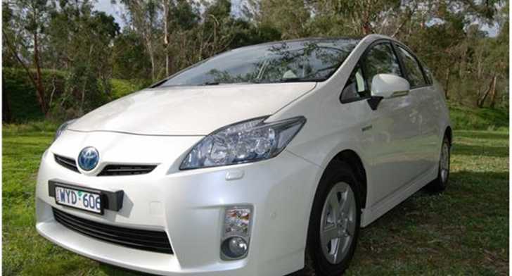 2010 TOYOTA PRIUS 5D HATCHBACK