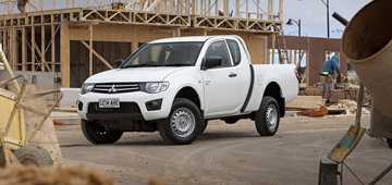 2010 MITSUBISHI TRITON