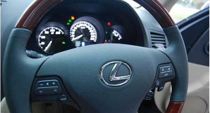 2010 LEXUS