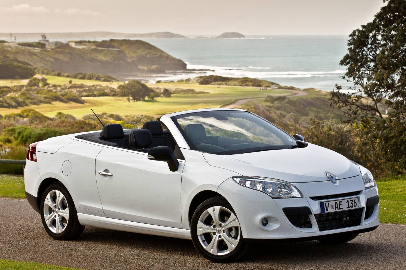 News Renault Launches AllNew Megane CoupeCabriolet