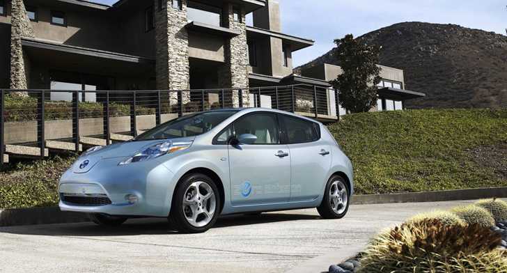 2011 NISSAN
