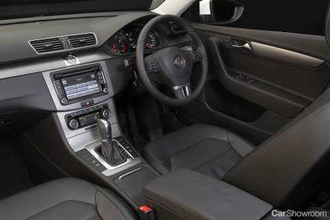 2011 VOLKSWAGEN PASSAT