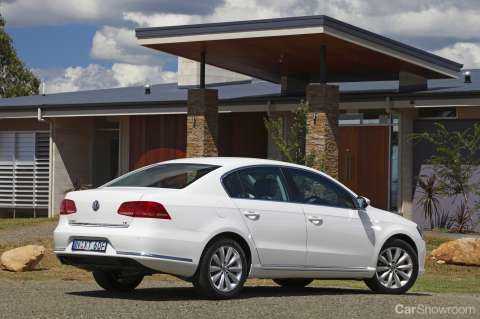 2011 VOLKSWAGEN PASSAT