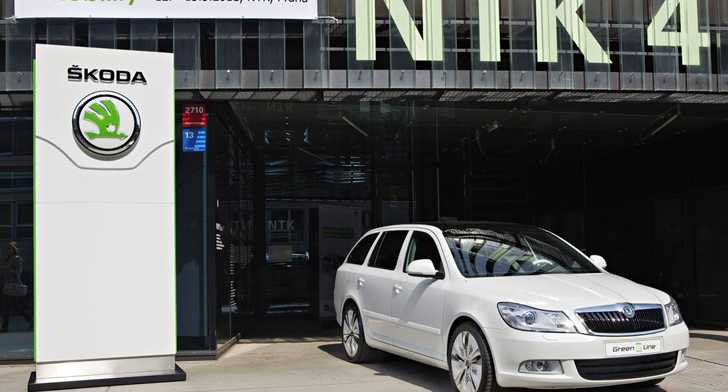 2011 SKODA OCTAVIA 4D WAGON