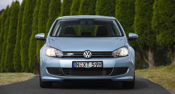 2011 VOLKSWAGEN GOLF