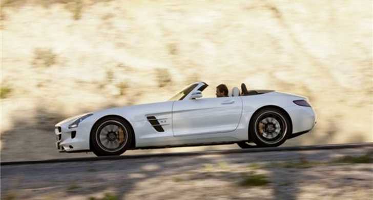 2011 MERCEDES-BENZ SLS
