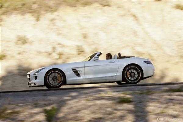 2011 MERCEDES-BENZ SLS