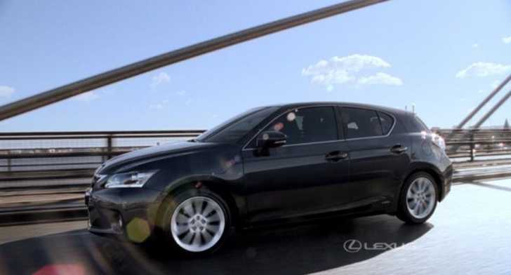 2011 LEXUS