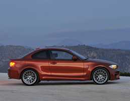 2011 BMW 1 2D COUPE