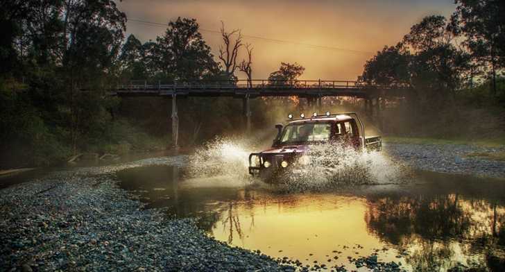 2014 MAHINDRA PIK-UP