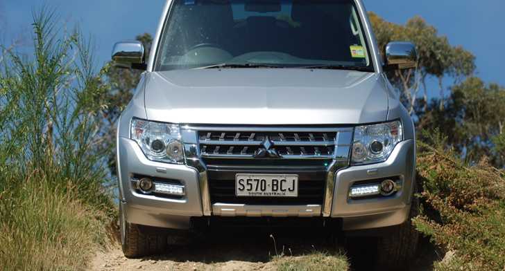 2015 MITSUBISHI PAJERO 4D WAGON