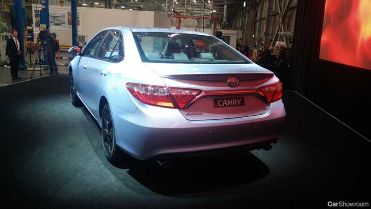 2015 TOYOTA CAMRY