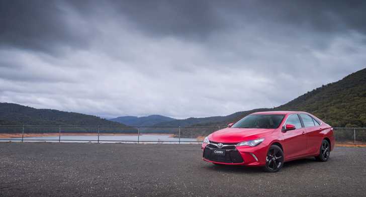 2015 TOYOTA CAMRY