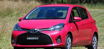2015 TOYOTA YARIS