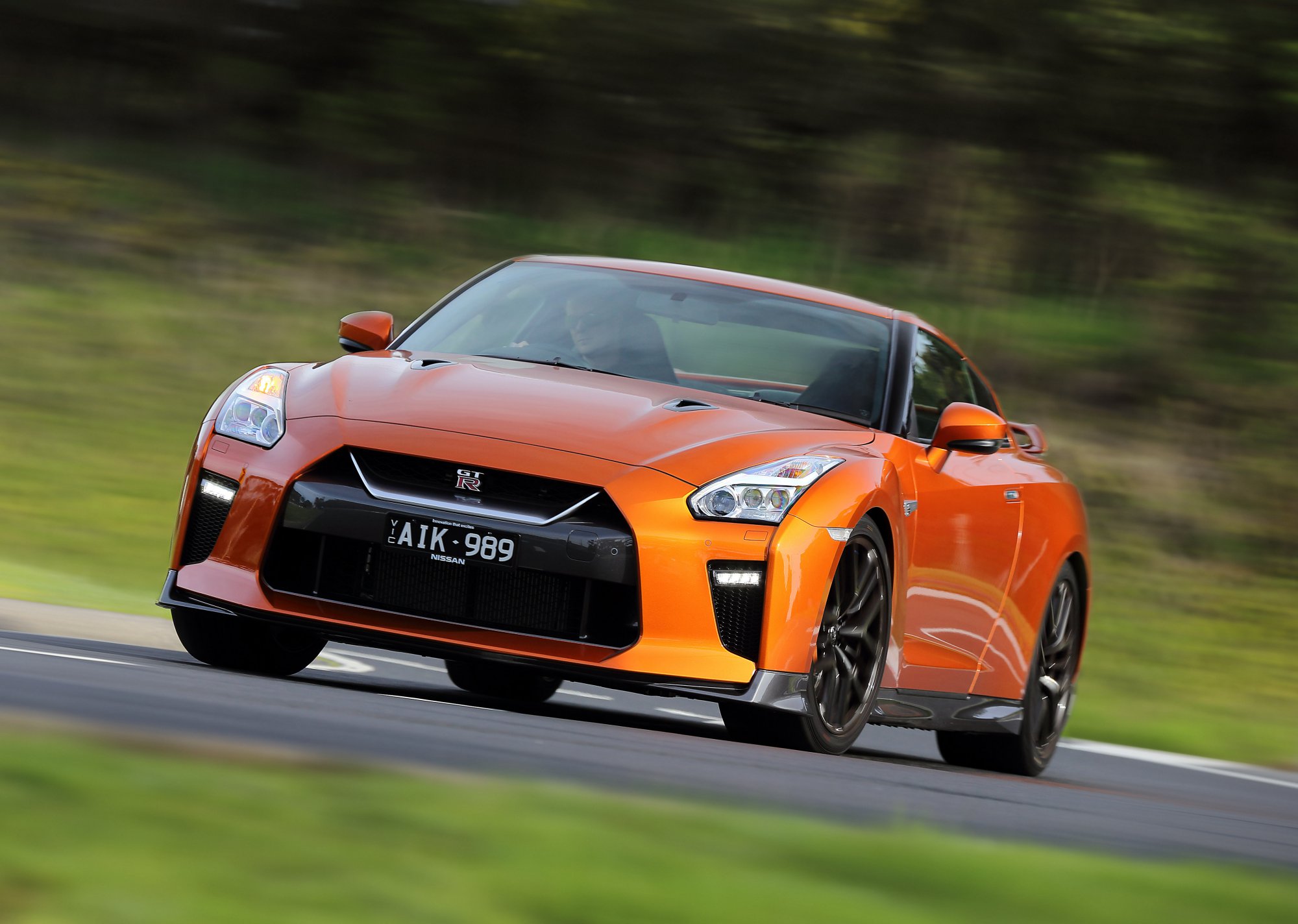 Review 17 Nissan Gt R Review