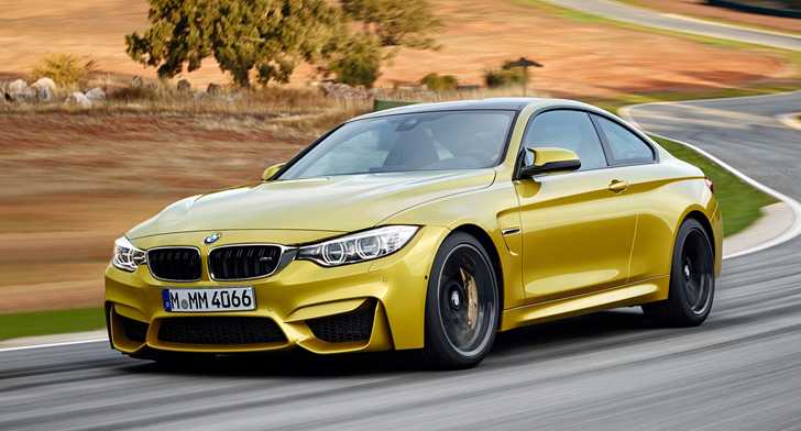 2017 BMW M4 - Review