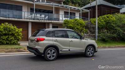 2017 Suzuki Vitara - Review