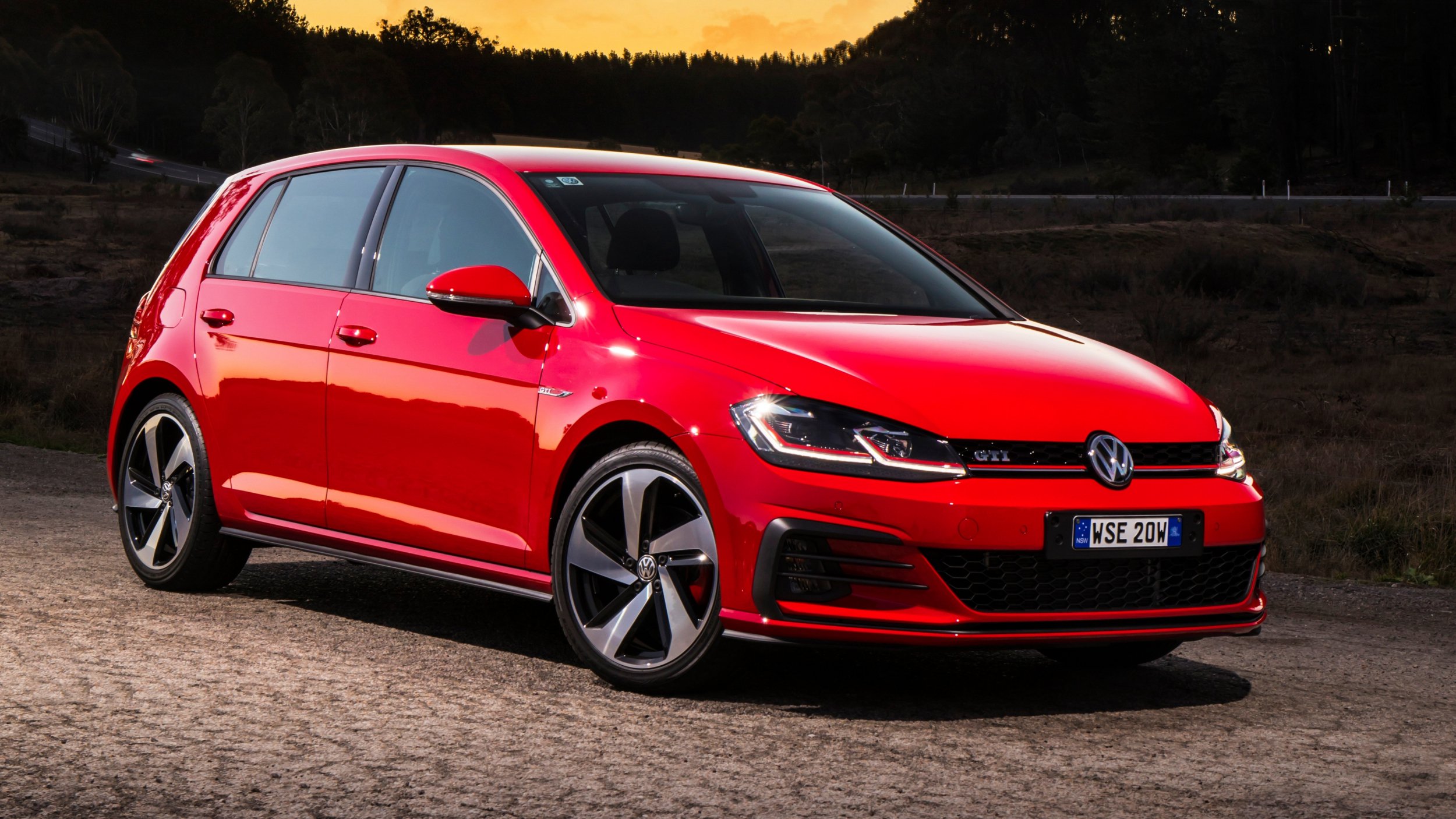 Review 2017 Volkswagen Golf GTI Review