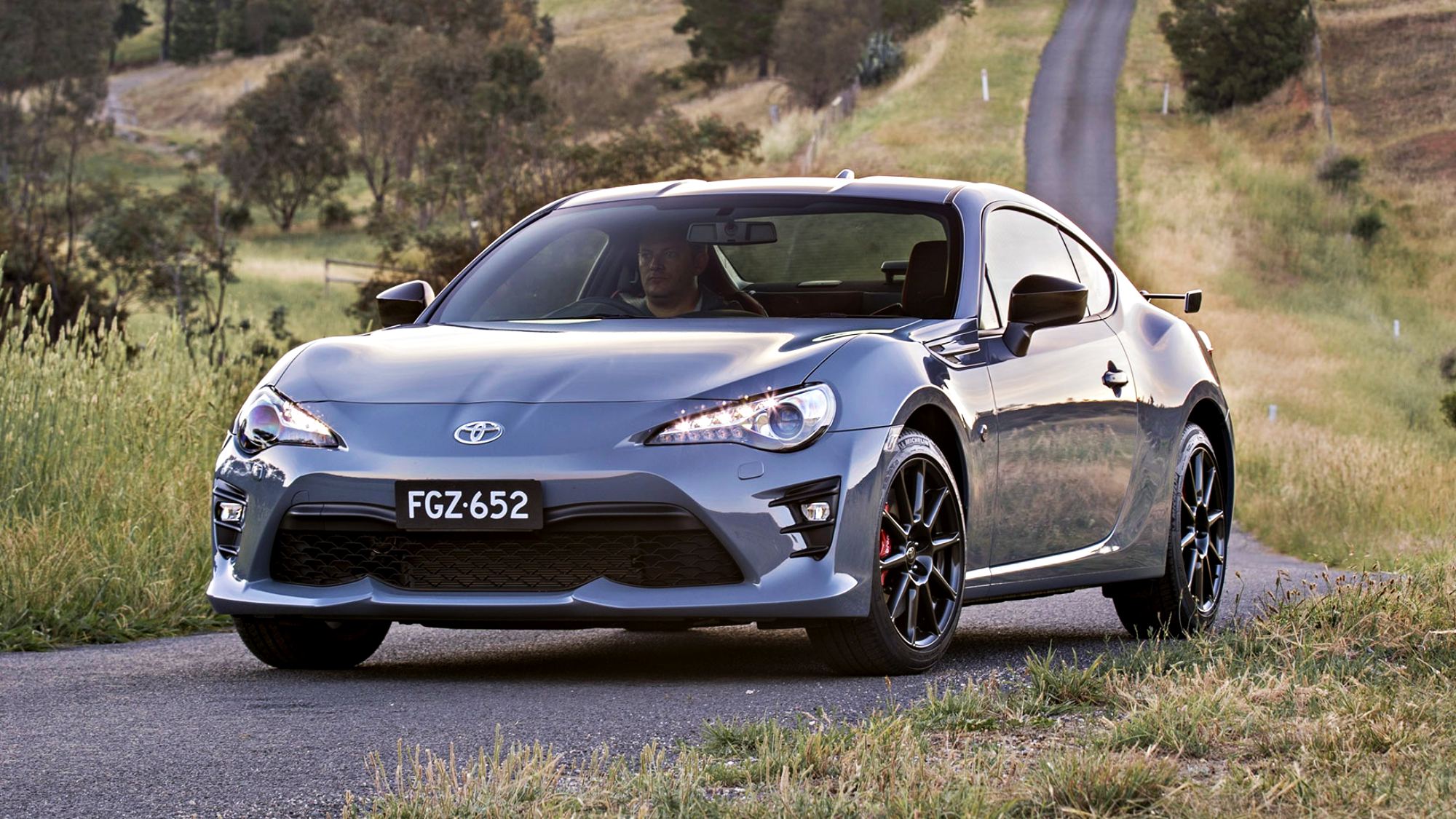 News Toyota 86 Prices Rise For 2018, Performance Kit Added