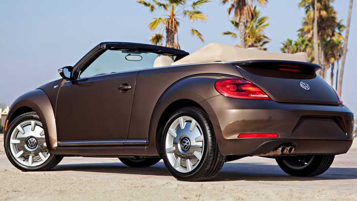2012 Volkswagen Beetle 70s Edition – LA Motor Show