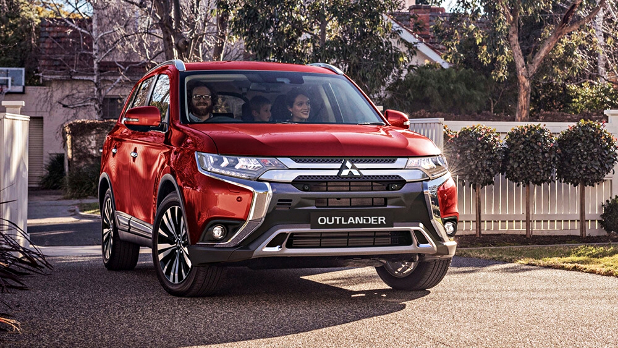 News 2019 Mitsubishi Outlander Breaks Cover, Looks The Same
