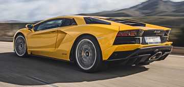 New Lamborghini Aventador To Get Hybrid V12 – Gallery